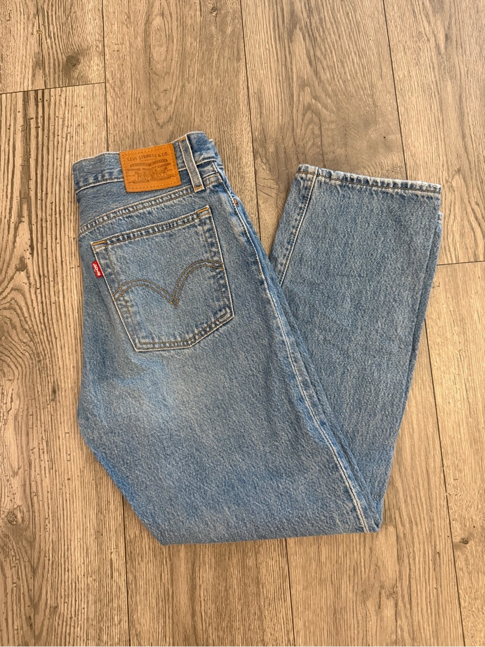 Levi Premium Wedgie Straight Distressed Button Fly Size 27 Denim Pant Jeans